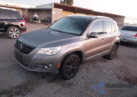 2009 Volkswagen Tiguan S/Se/Sel z USA, uszkodzony, nr VIN WVGAV75N99W003925